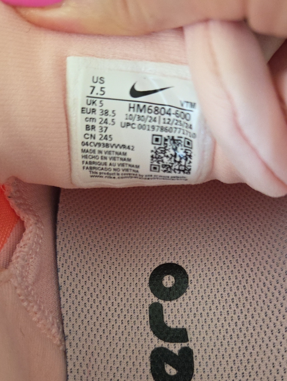 Nike Women’s Pink & Orange ZoomX Running Shoes - Picture 7 of 12
